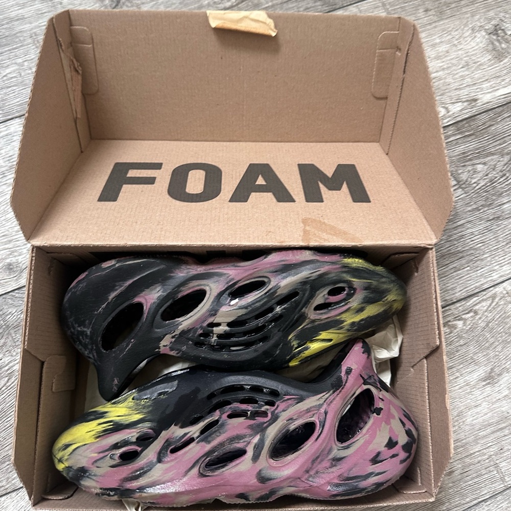 Yeezy Foam Runners Black Pink Yellow